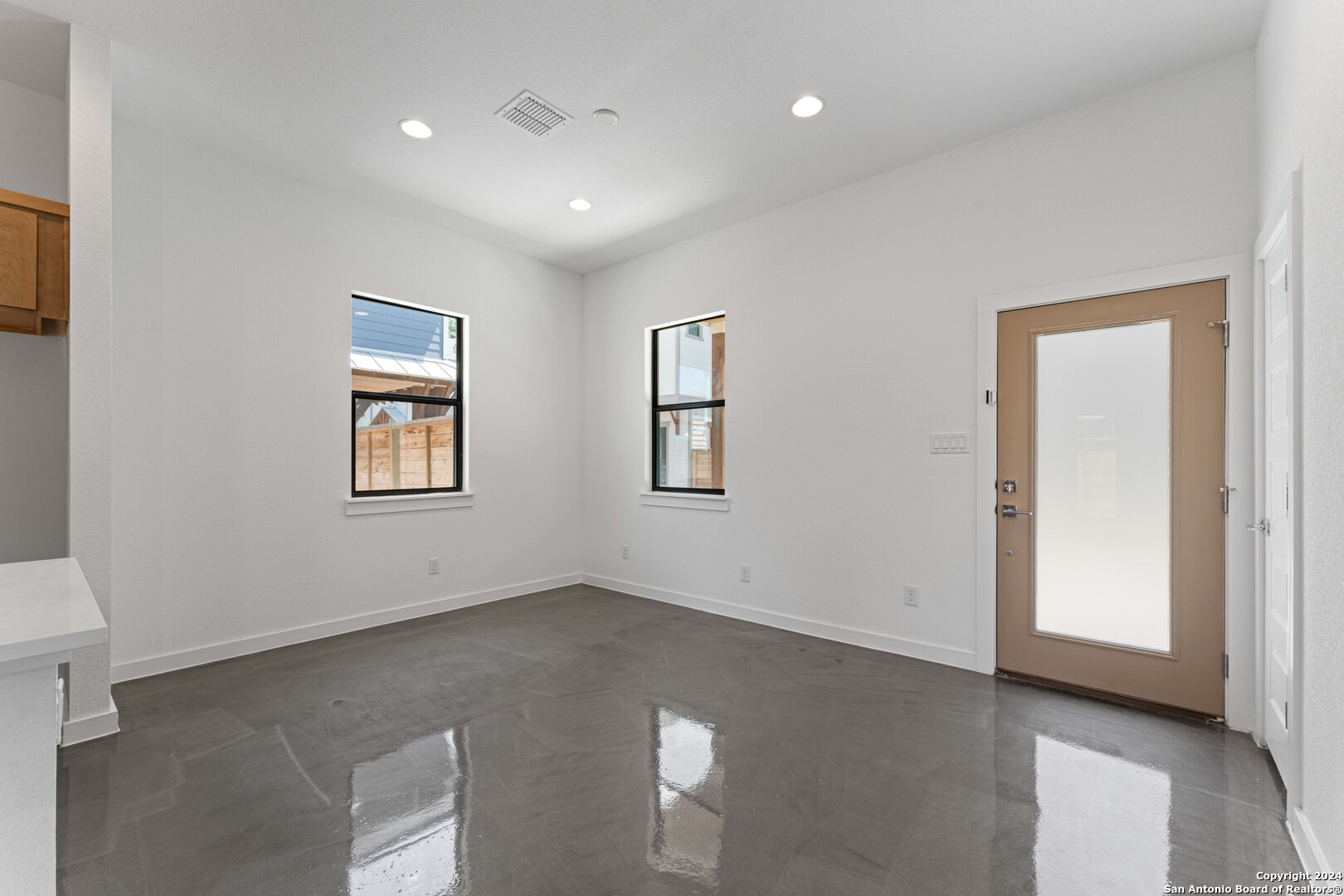 914 N Olive #101