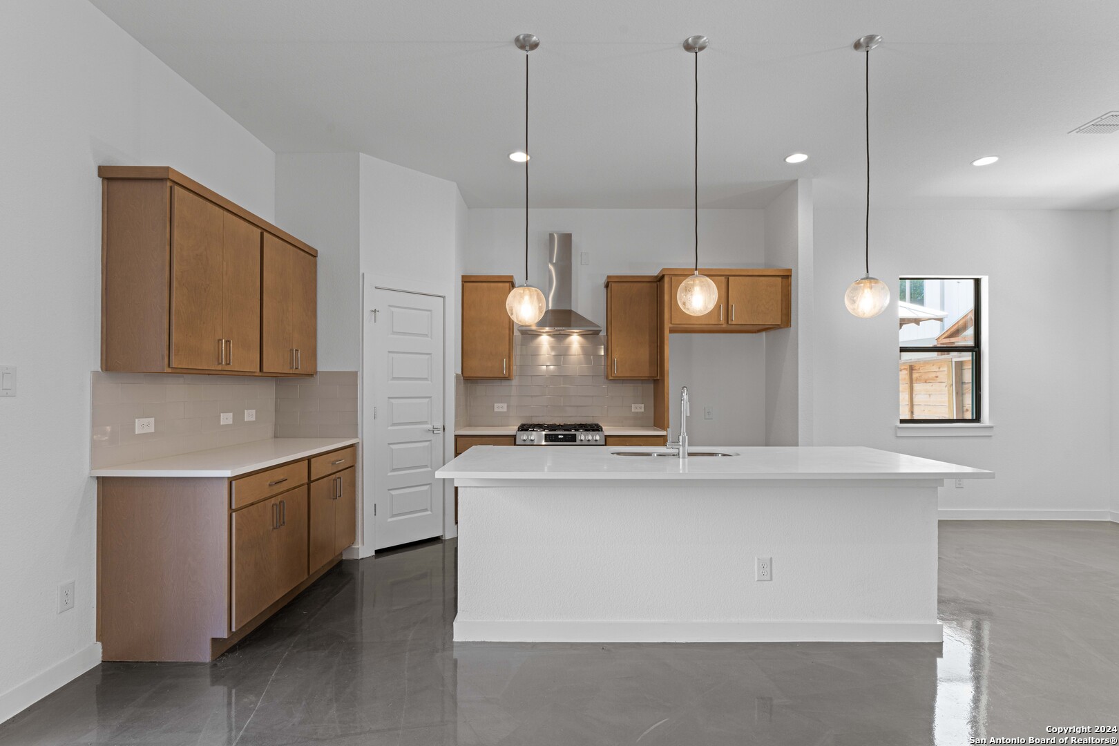 914 N Olive #101