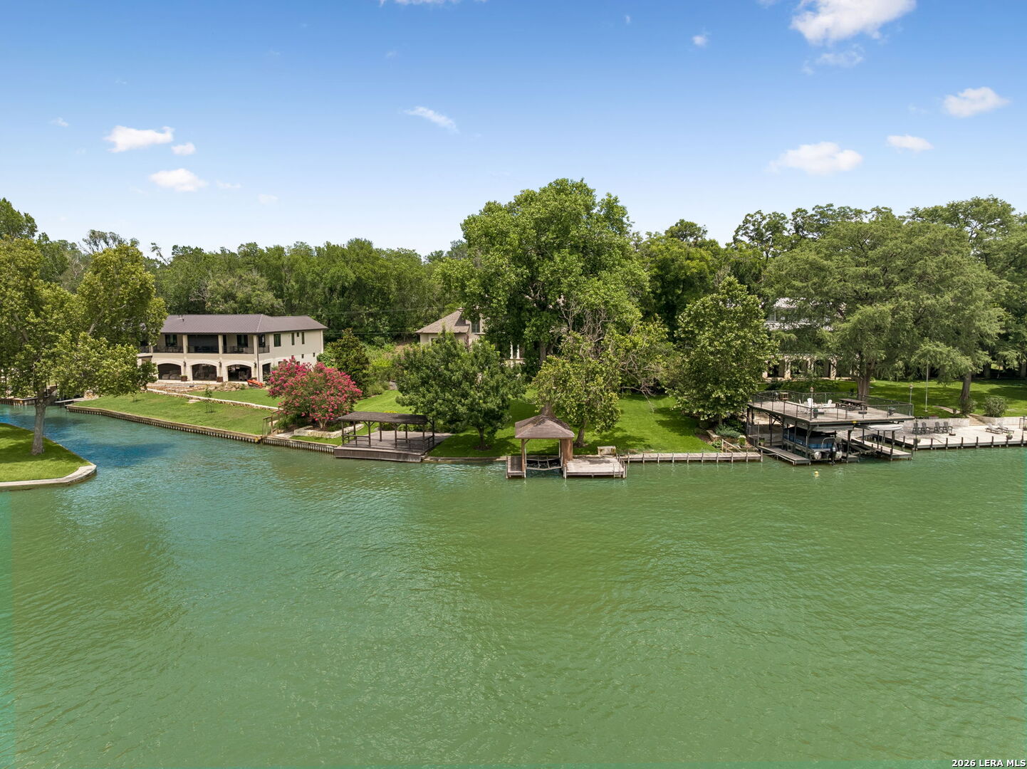 232 LAGUNA RIO