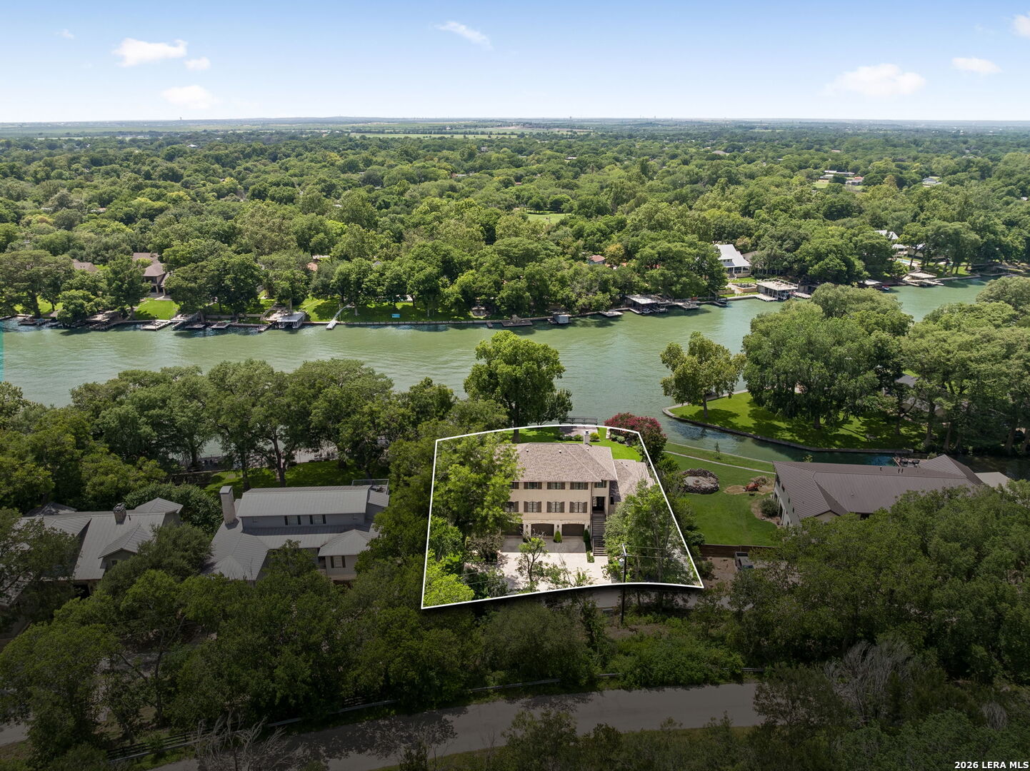 232 LAGUNA RIO