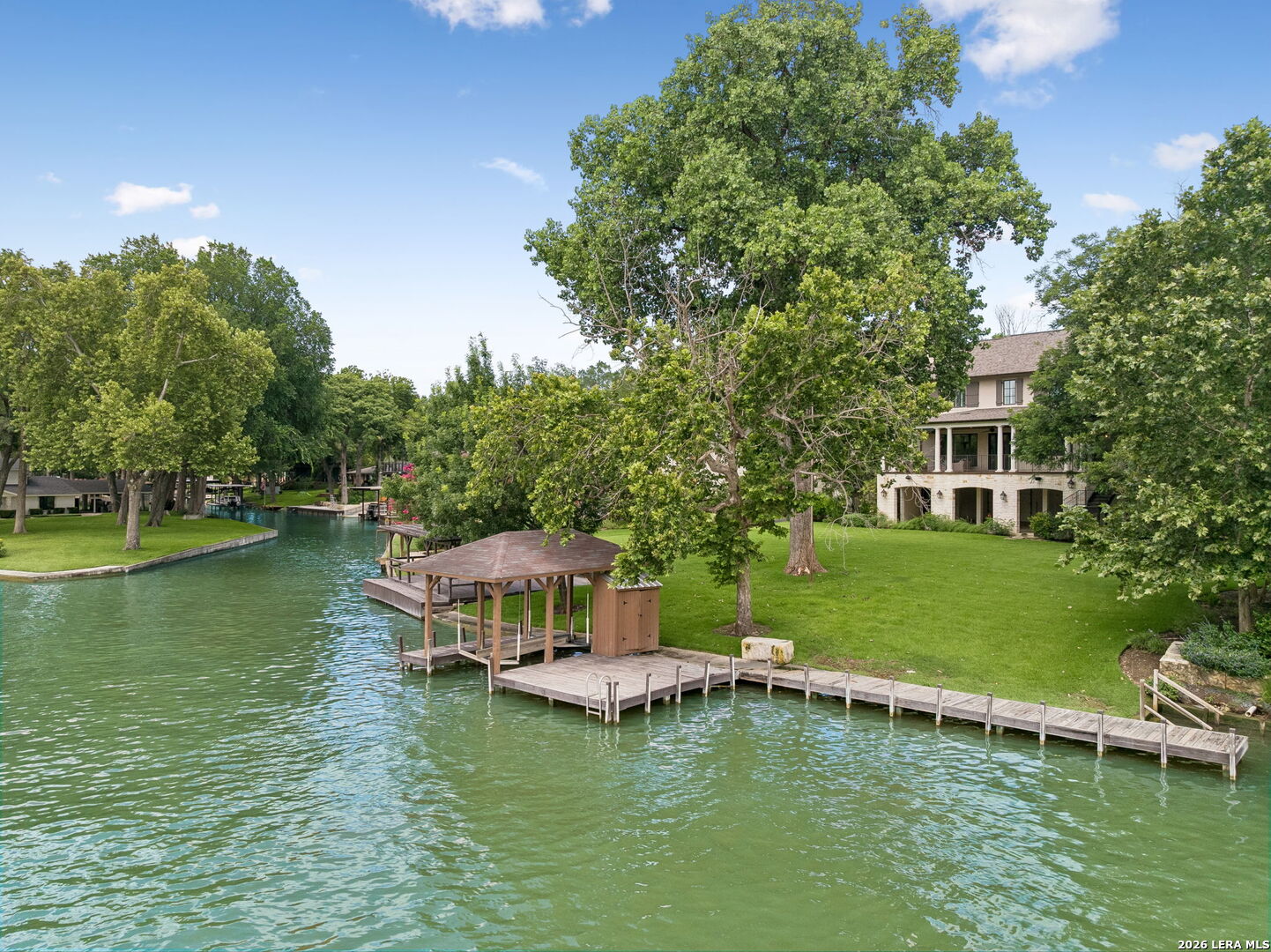 232 LAGUNA RIO