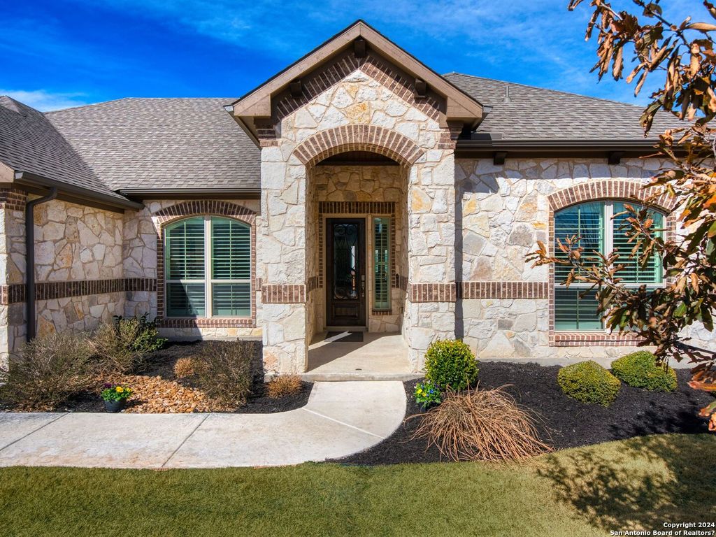 Photo of 101 El Cielo, Boerne, TX 78006 (MLS # 1945619)