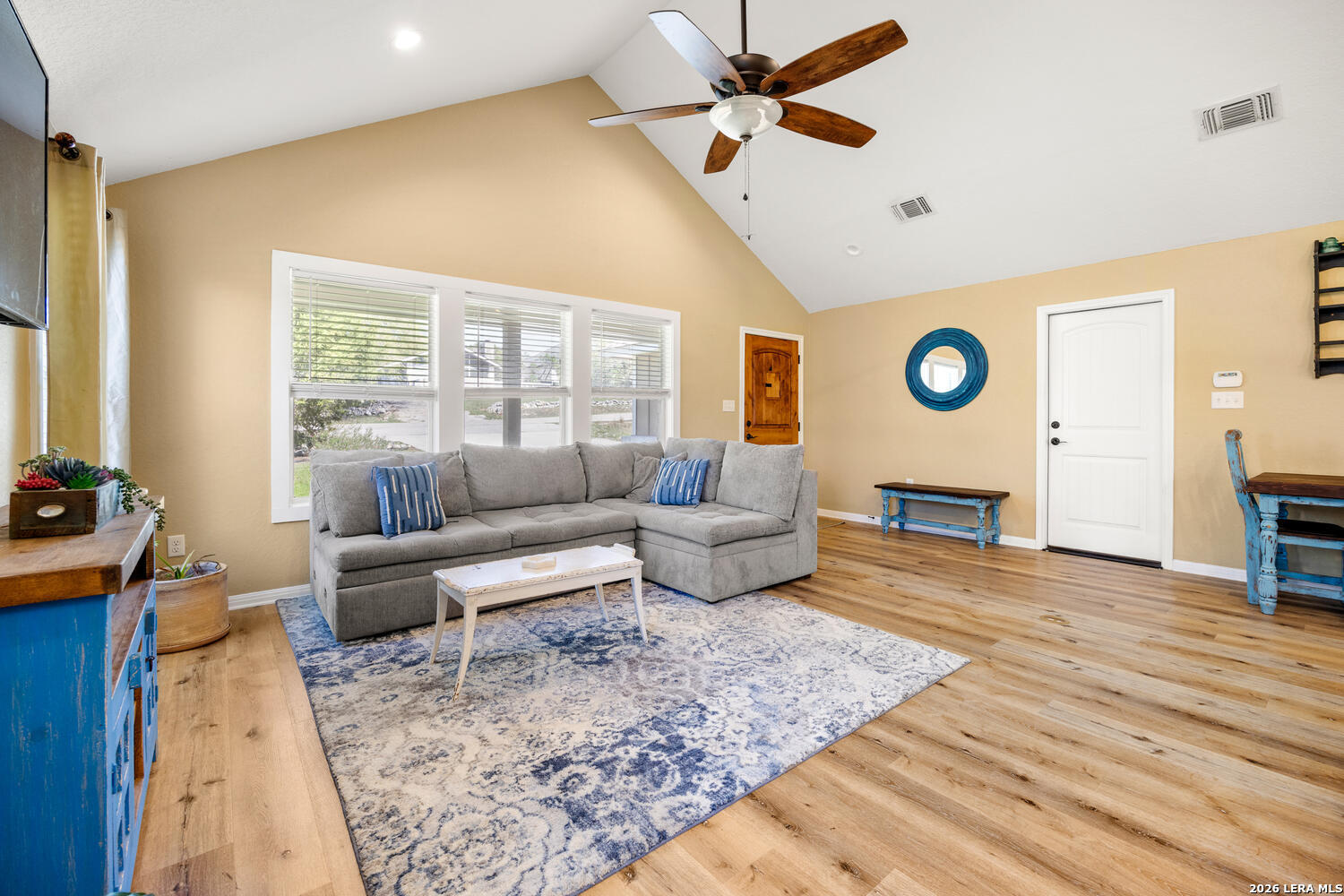 1306 Live Oak - Photo 3