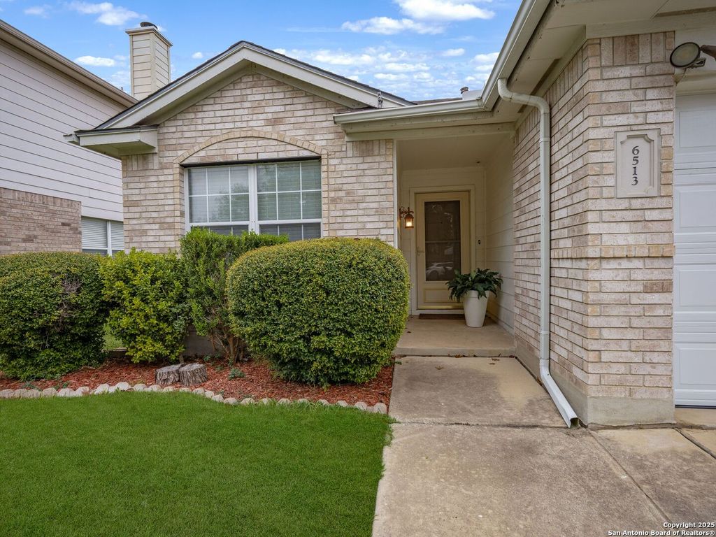 Photo of 6513 Rosethorn Drive, San Antonio, TX 78249 (MLS # 1920305)