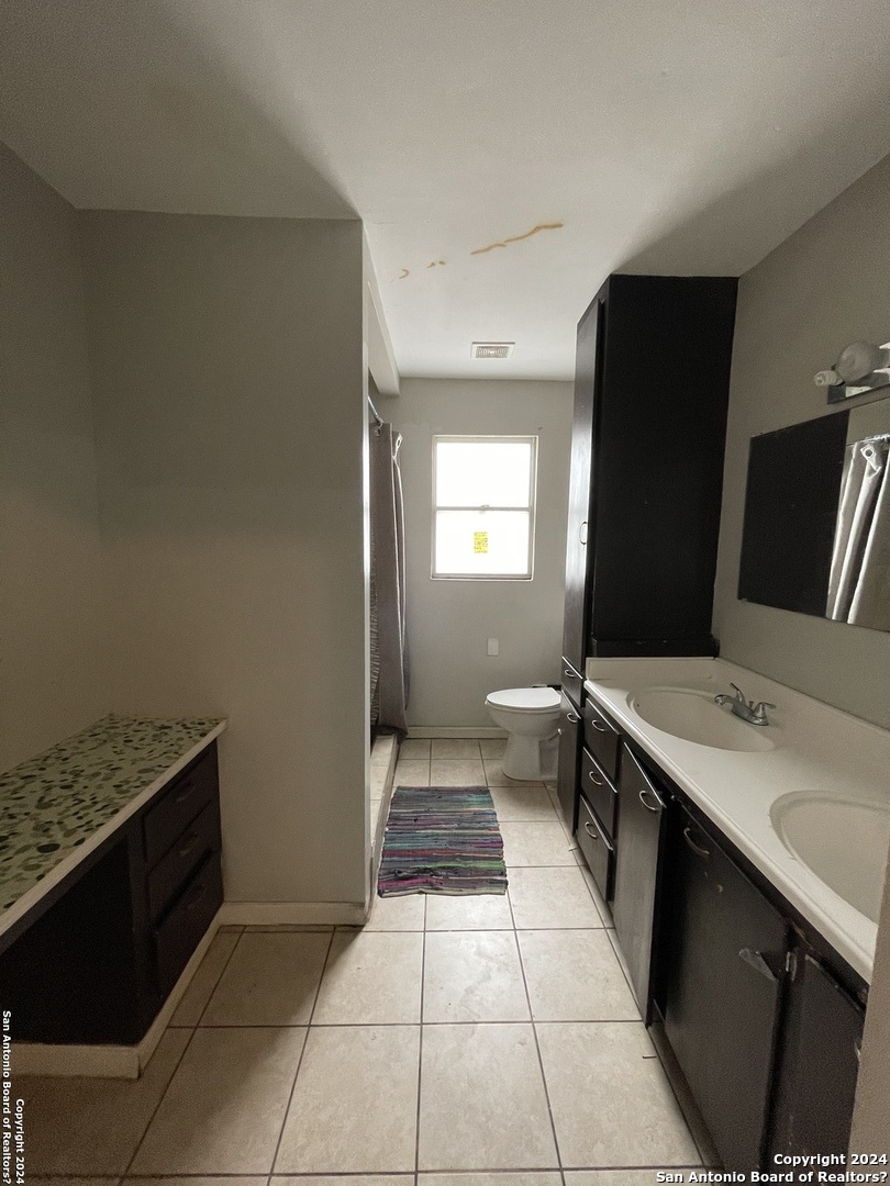 560 BABCOCK RD