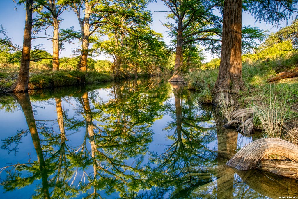 Photo of 166 CYPRESS FALLS RD, Utopia, TX 78884 (MLS # 2008177)