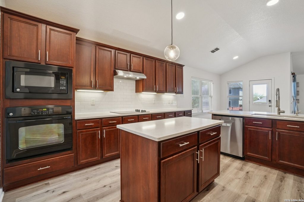 Photo of 450 Turnberry, Cibolo, TX 78108 (MLS # 1950659)