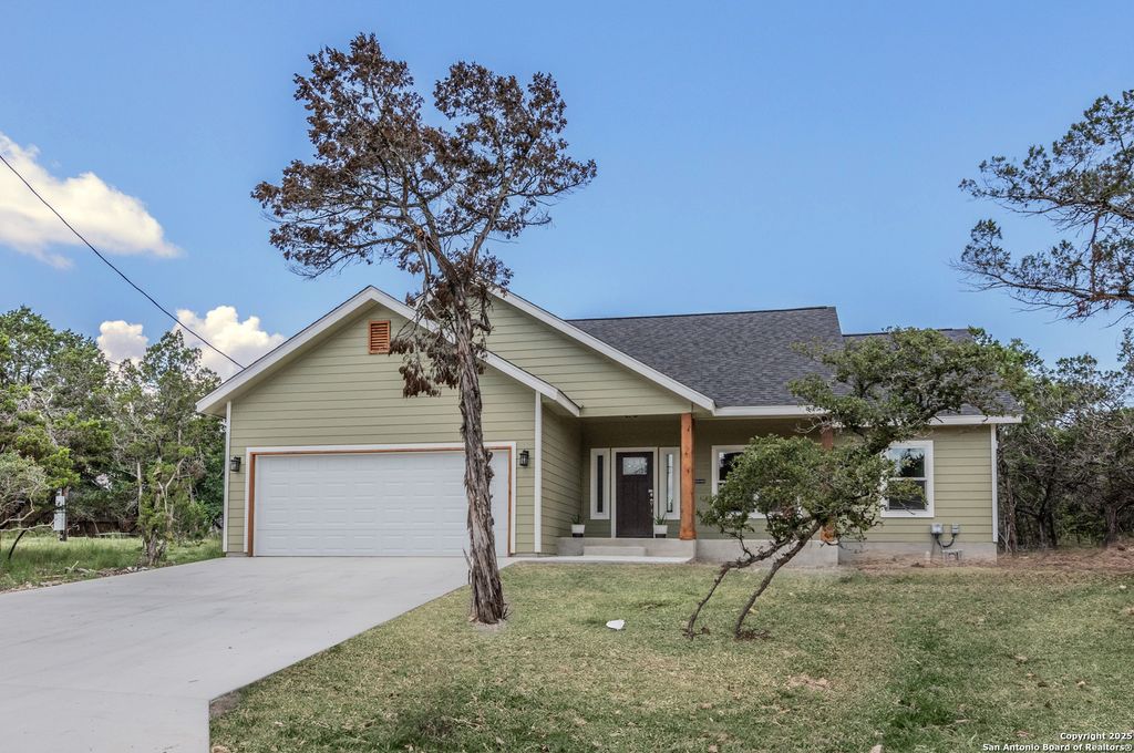 Photo of 635 Cactus Flower, Canyon Lake, TX 78133 (MLS # 1921640)