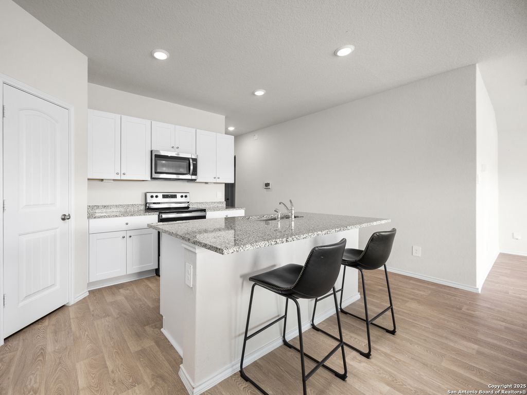 Photo of 552 Chaco Loop, Seguin, TX 78155 (MLS # 1888904)