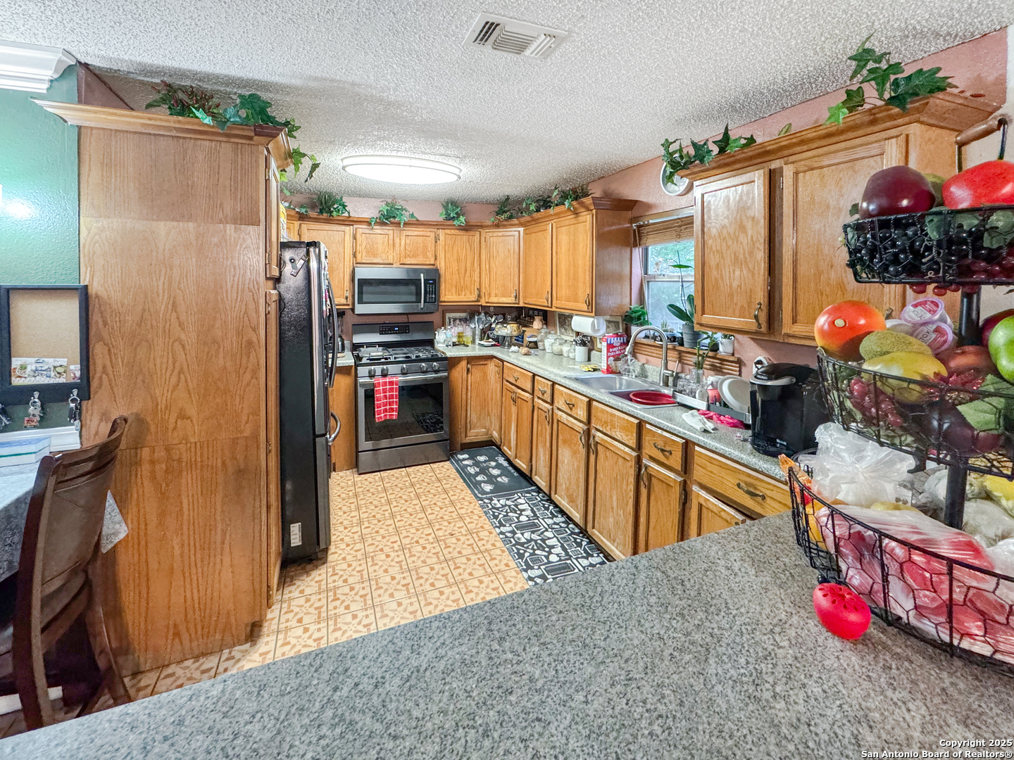 602 HORTENCIA AVE