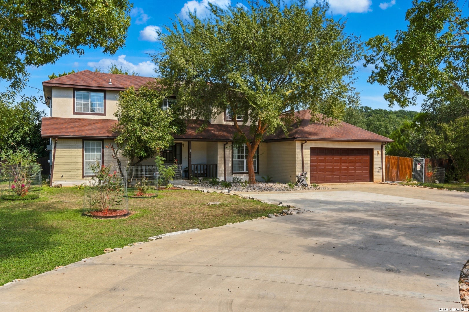 511 DEER CROSS LN