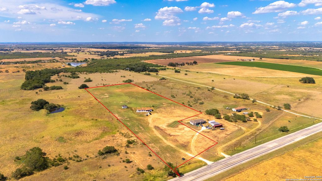 Photo of 4488 State Highway 97, Floresville, TX 78114 (MLS # 1899221)