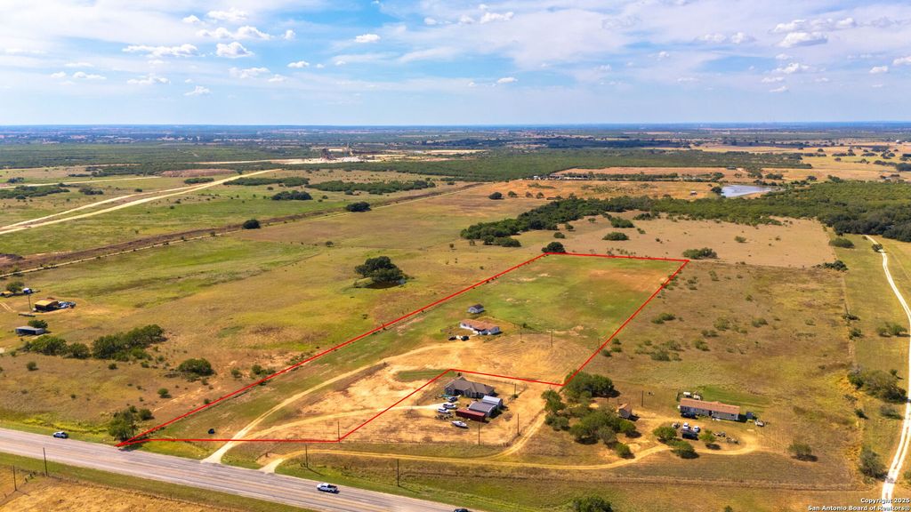 Photo of 4488 State Highway 97, Floresville, TX 78114 (MLS # 1899221)