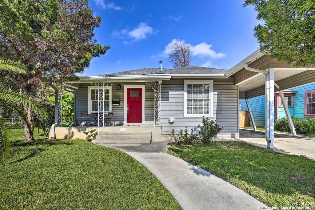 Photo of 1519 Santa Anna, San Antonio, TX 78201 (MLS # 1934749)