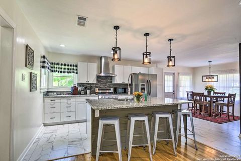 1519 Santa Anna San Antonio TX 78201