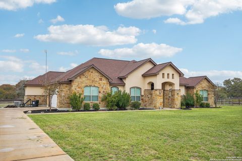 A home in Floresville