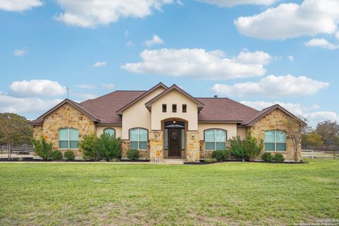 A home in Floresville