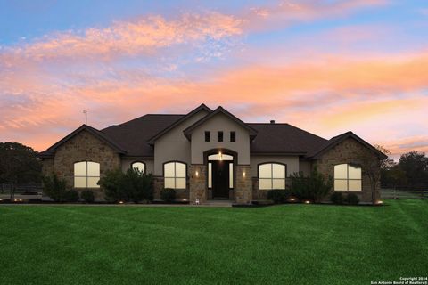 A home in Floresville