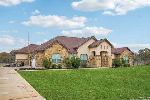 A home in Floresville