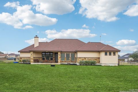 A home in Floresville