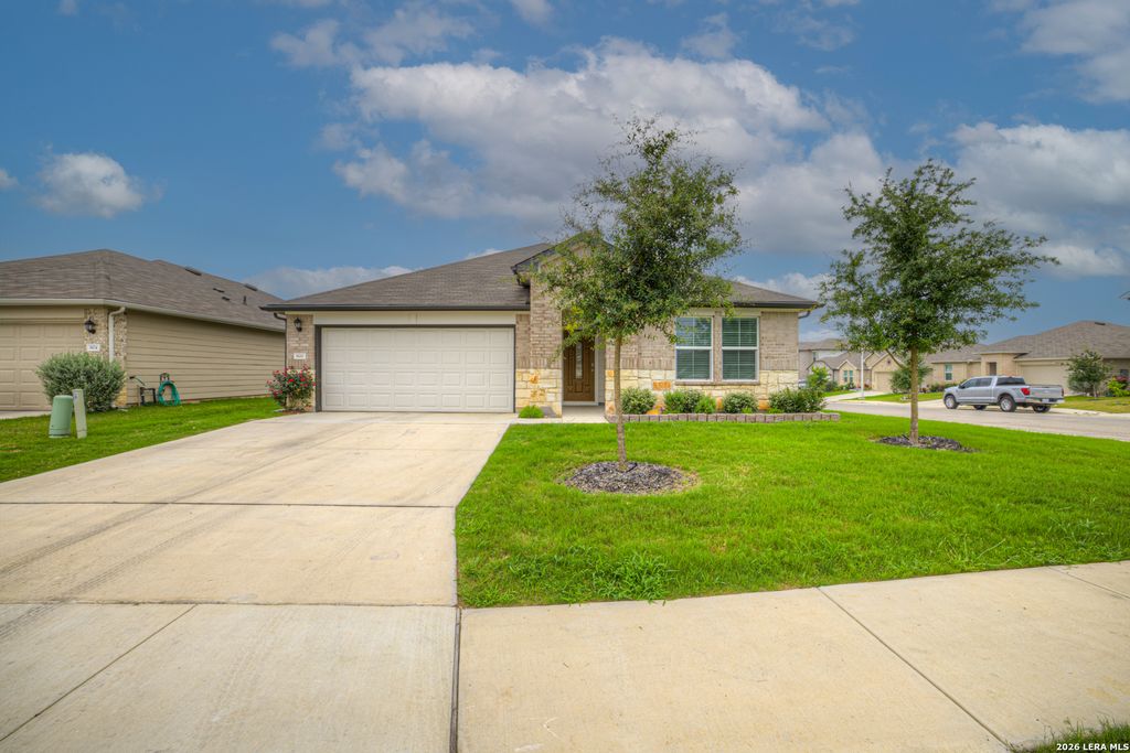 Photo of 800 Bahia, Seguin, TX 78155 (MLS # 1963222)
