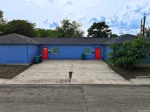 Photo of 2902 S Laredo St, San Antonio, TX 78207 (MLS # 1990291)