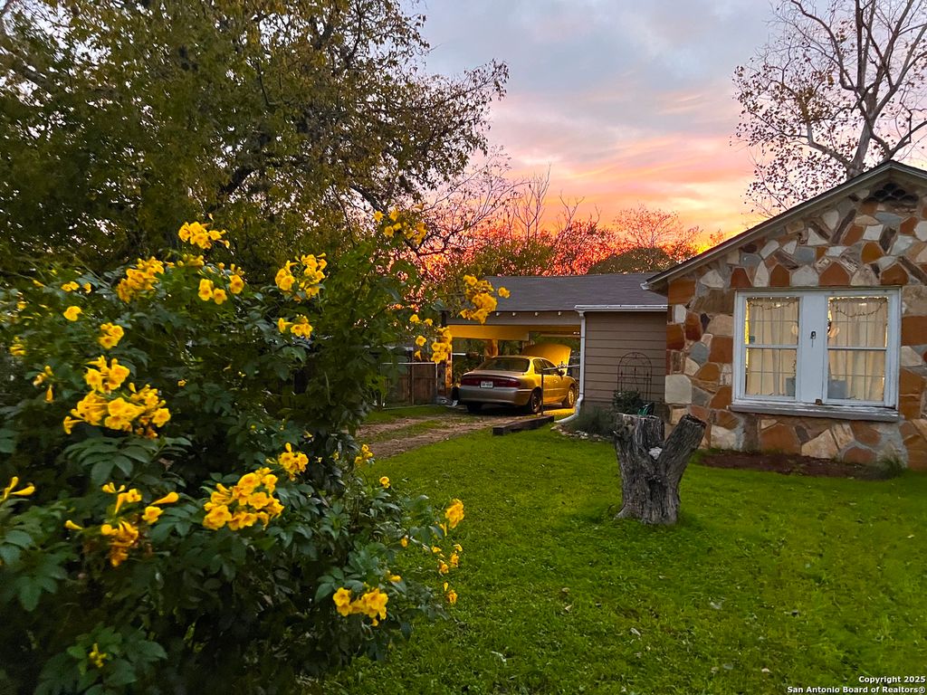 Photo of 3080 Stockdale Highway, Seguin, TX 78155 (MLS # 1915735)