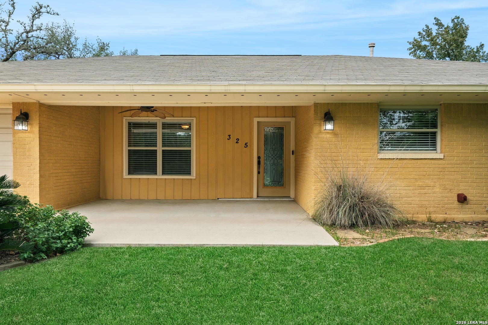 325 MEADOWBROOK DR