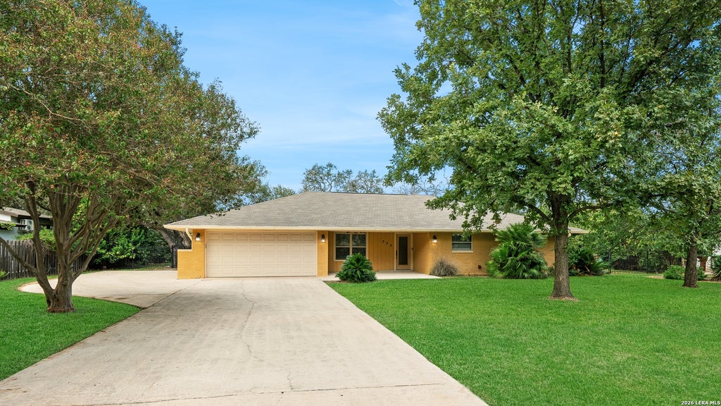 Photo of 325 MEADOWBROOK DR, Hollywood Park, TX 78232 (MLS # 2023585)