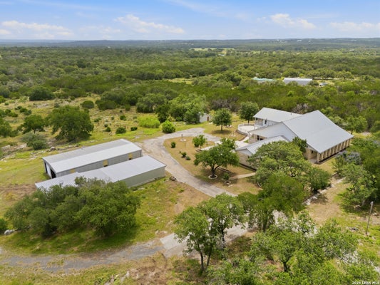 5621 RANCH ROAD 32, BLANCO, TX 78606 - Image e061da4c775f09e724d2cebacffb362c/680538885