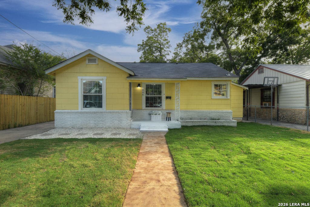 Photo of 406 MCKINLEY AVE, San Antonio, TX 78210 (MLS # 1991232)