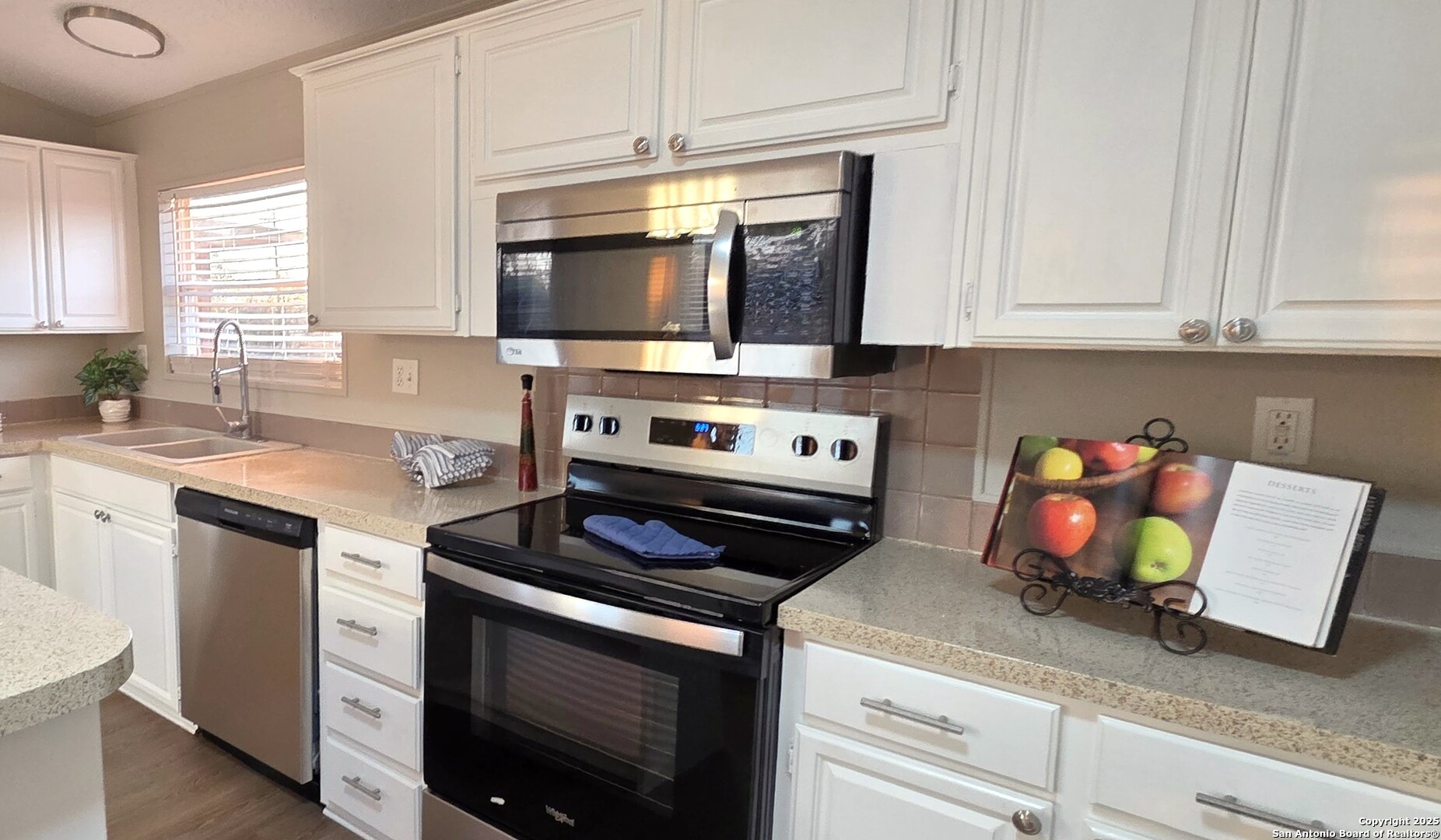 Search 1361 County Road 773