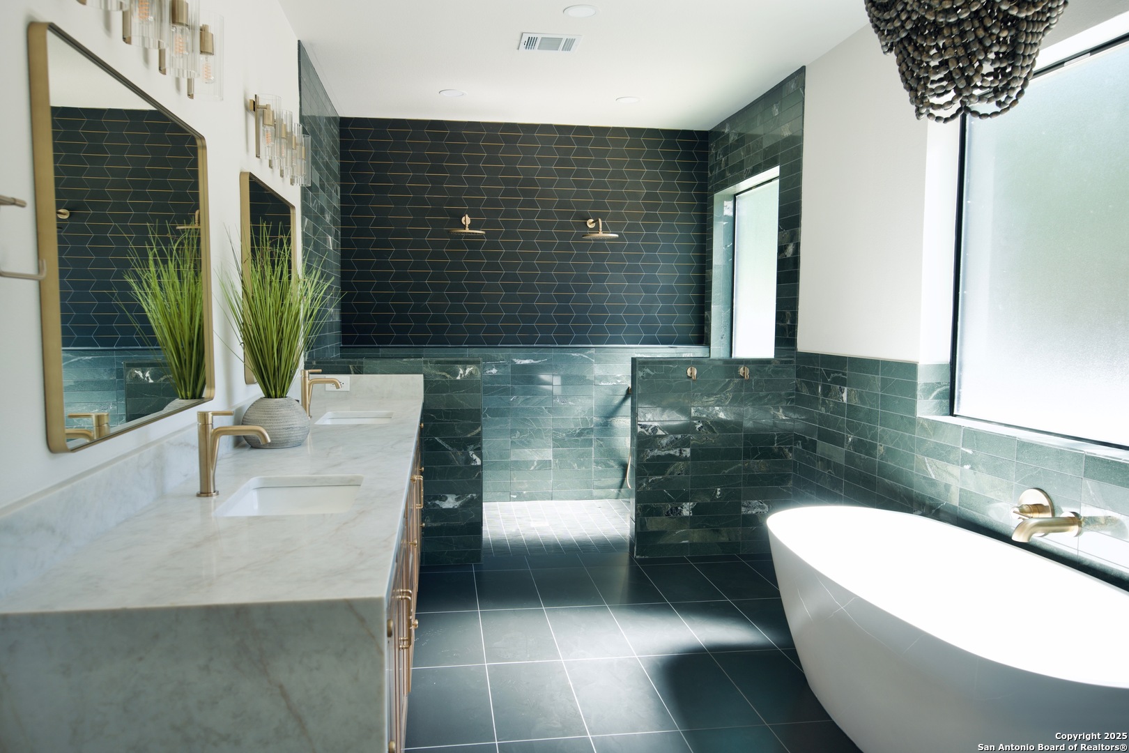 1129 Estate Dr