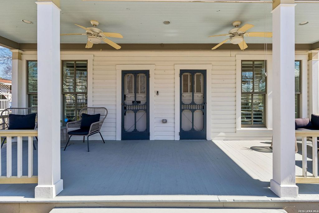 Photo of 130 Crofton Avenue, San Antonio, TX 78210 (MLS # 1940341)