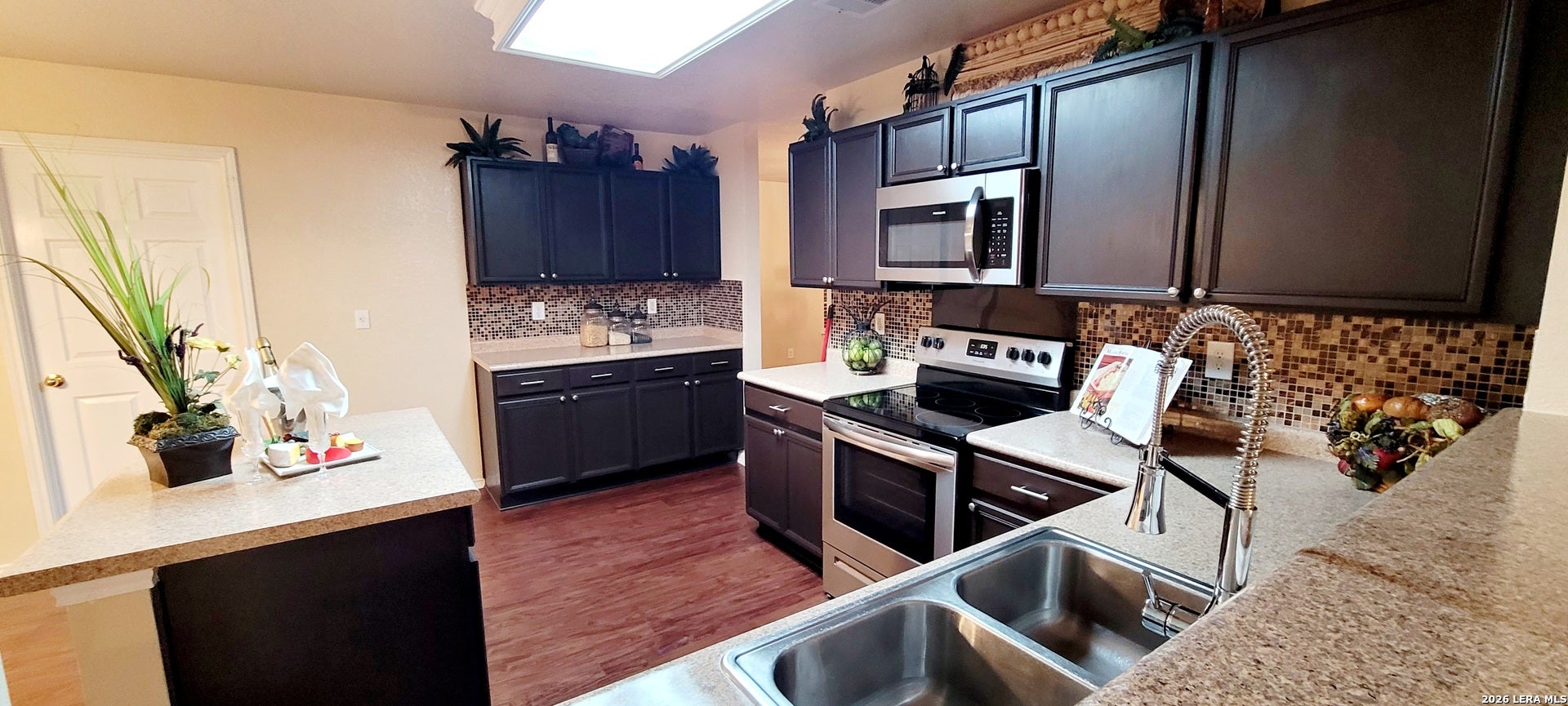 6729 CREST PL