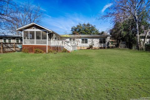 A home in Terrell Hills