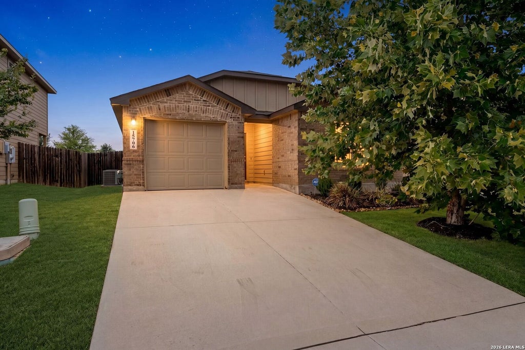 Photo of 15706 Crimson Topaz, San Antonio, TX 78253 (MLS # 1973548)