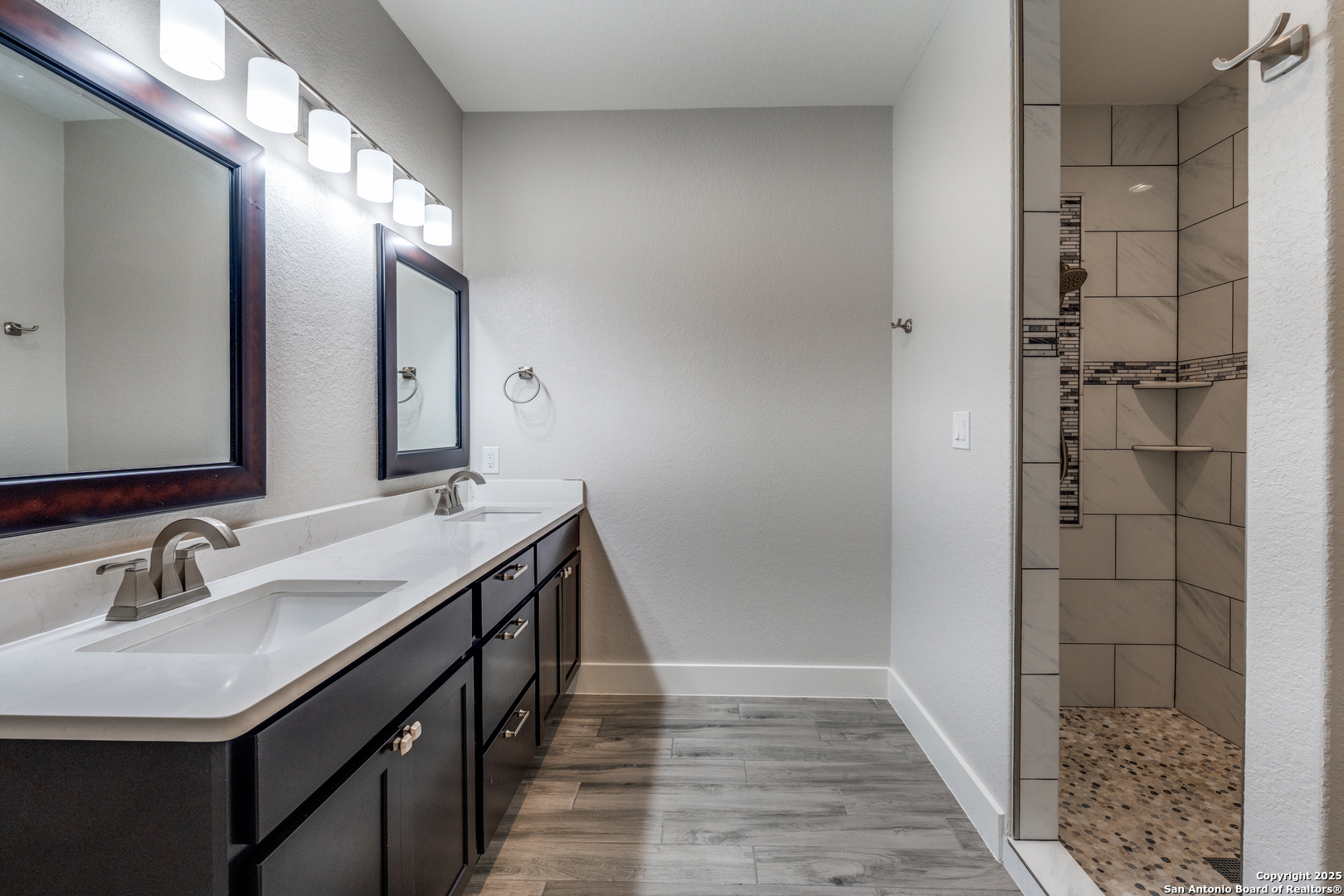 Spring Branch, Texas 78070, United States, 3 Bedrooms Bedrooms, ,2 BathroomsBathrooms,Residential,Active,131894