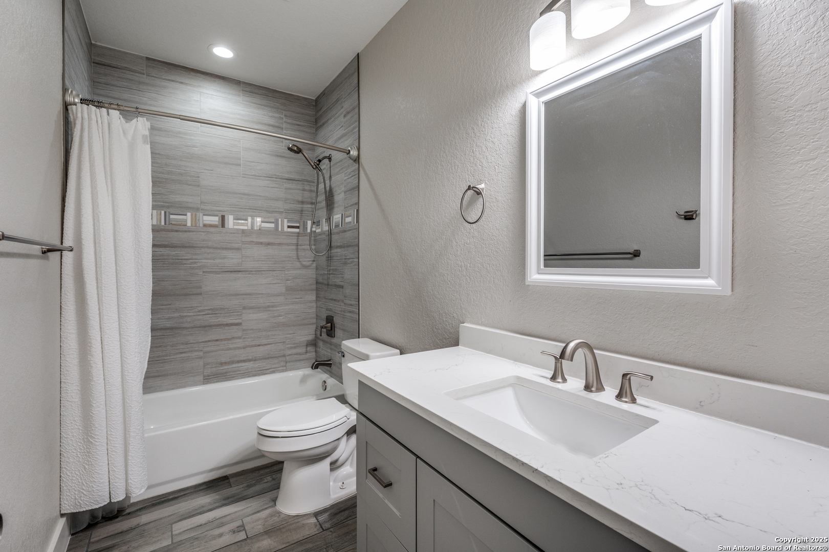 Spring Branch, Texas 78070, United States, 3 Bedrooms Bedrooms, ,2 BathroomsBathrooms,Residential,Active,131894