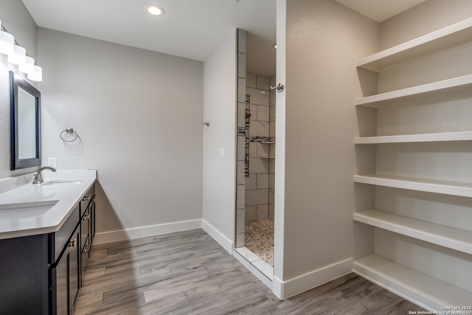 Spring Branch, Texas 78070, United States, 3 Bedrooms Bedrooms, ,2 BathroomsBathrooms,Residential,Active,131894