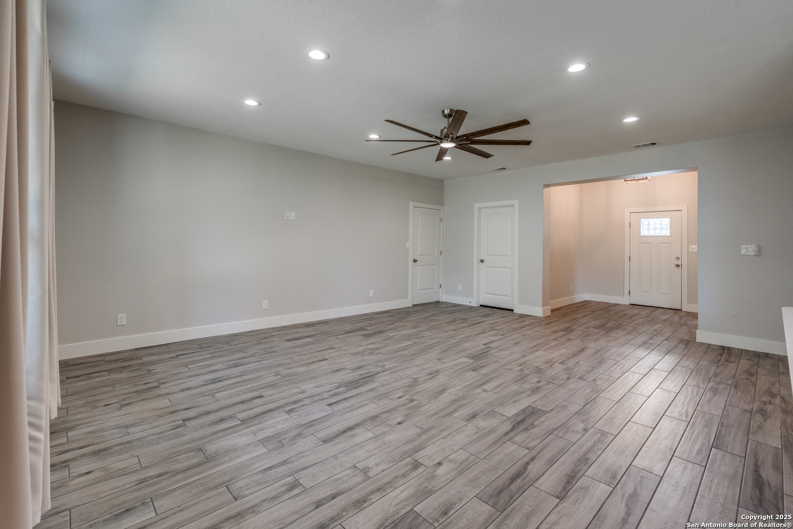 Spring Branch, Texas 78070, United States, 3 Bedrooms Bedrooms, ,2 BathroomsBathrooms,Residential,Active,131894