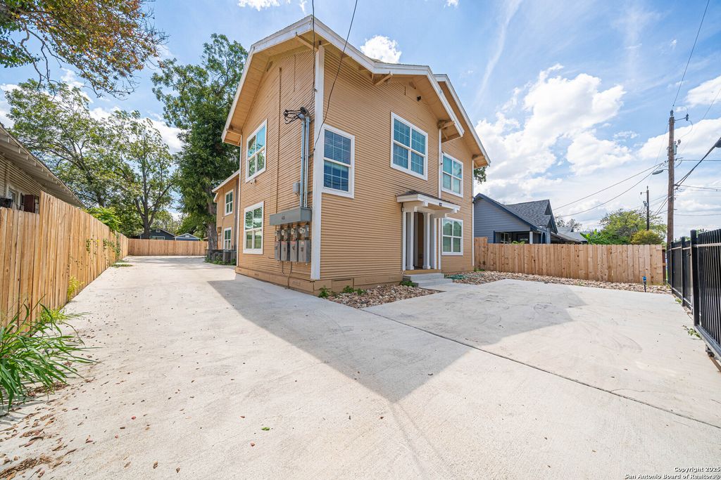 Photo of 422 Gulf, San Antonio, TX 78202 (MLS # 1908666)