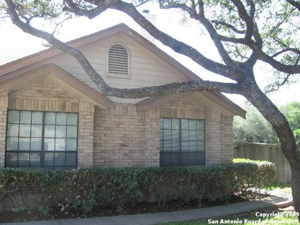 Photo of 12402 Autumn Vista C #C, San Antonio, TX 78249 (MLS # 1953126)