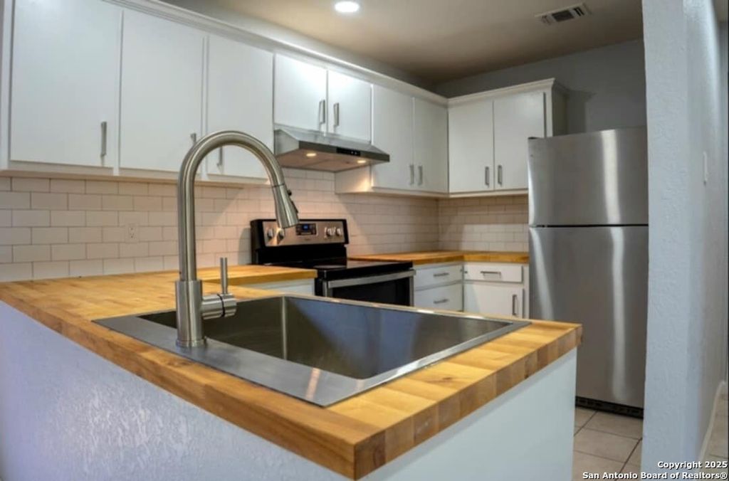 Photo of 5841 Sun Dance, San Antonio, TX 78238 (MLS # 1908220)