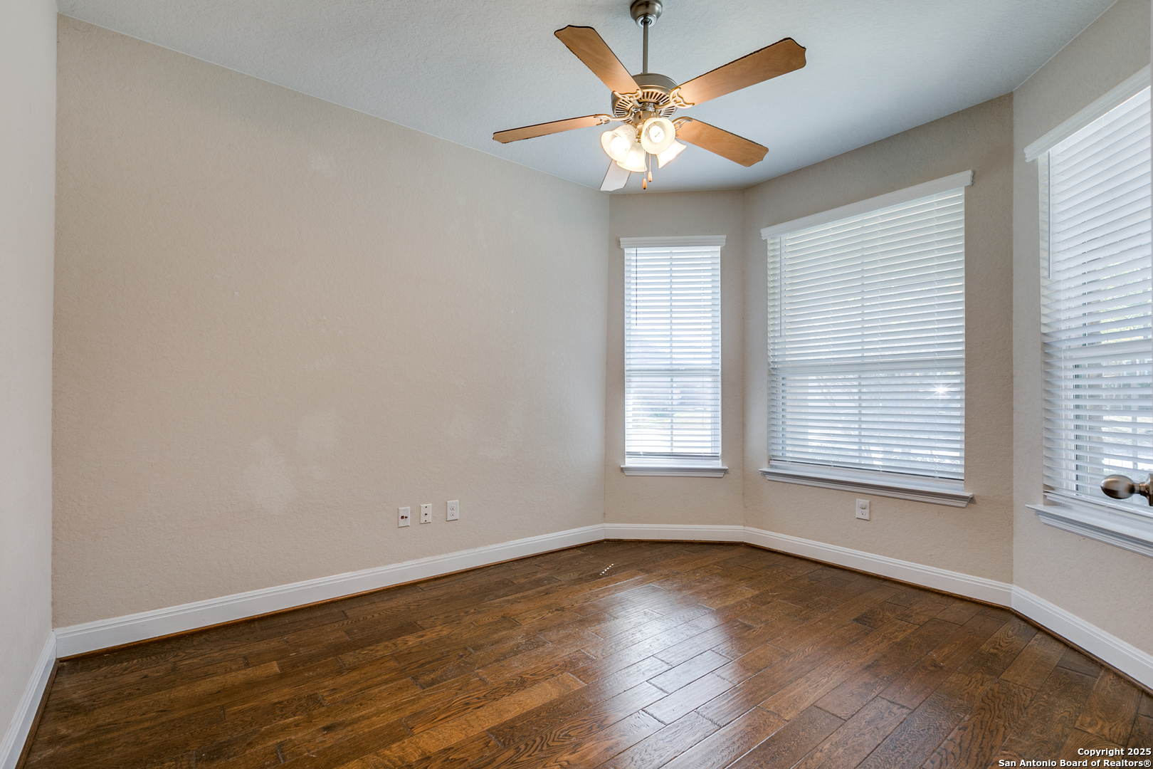 12535 Hillside Ranch