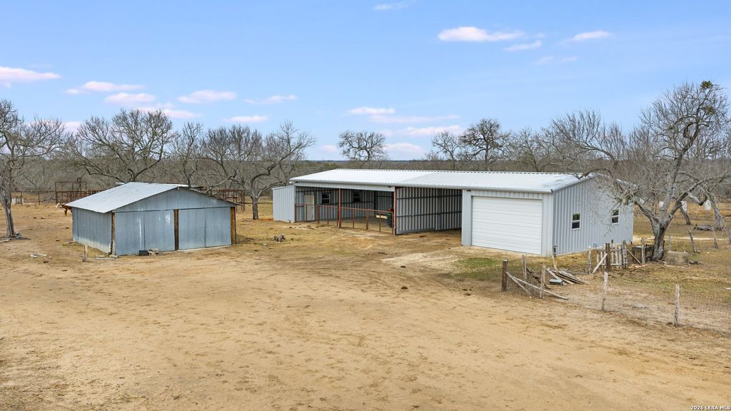 Photo of 228 County Road 454, Stockdale, TX 78160 (MLS # 1948546)