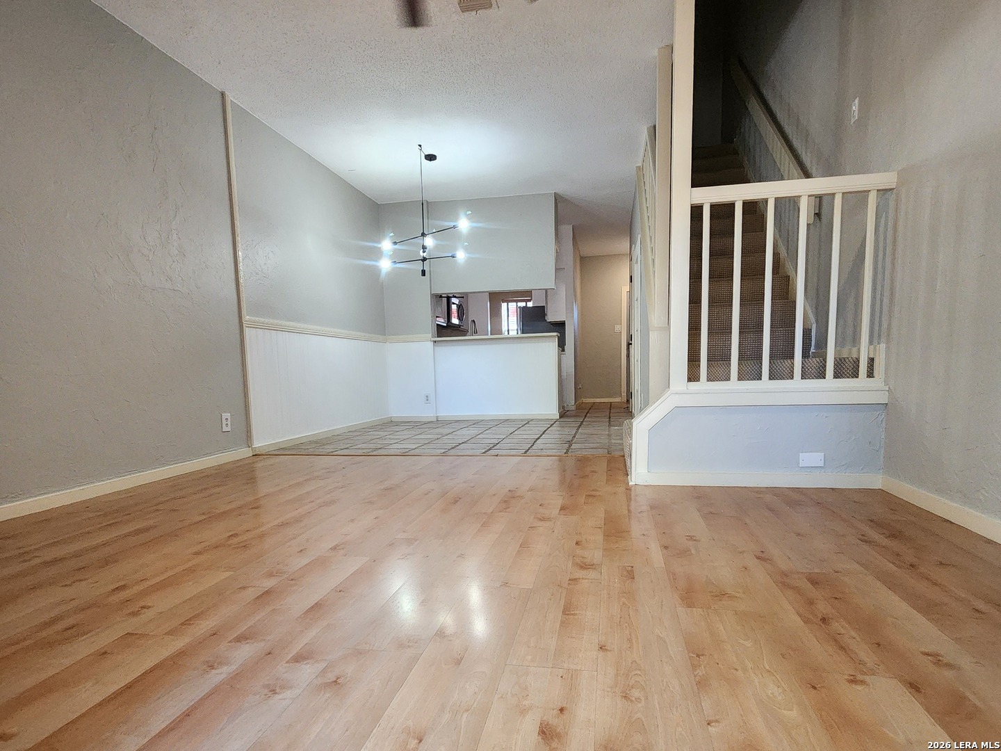 12213 Magnolia Blossom