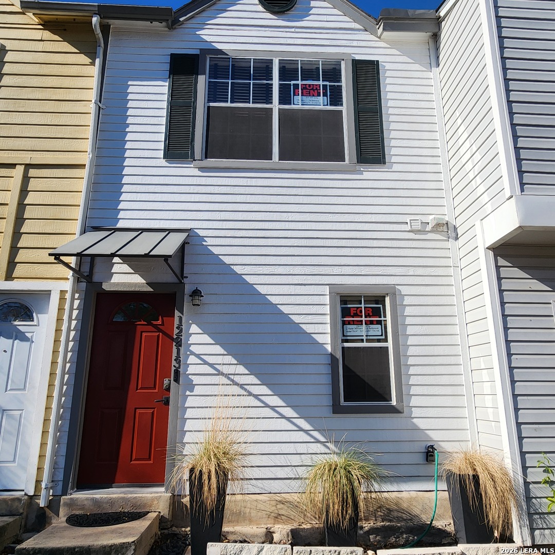 12213 Magnolia Blossom