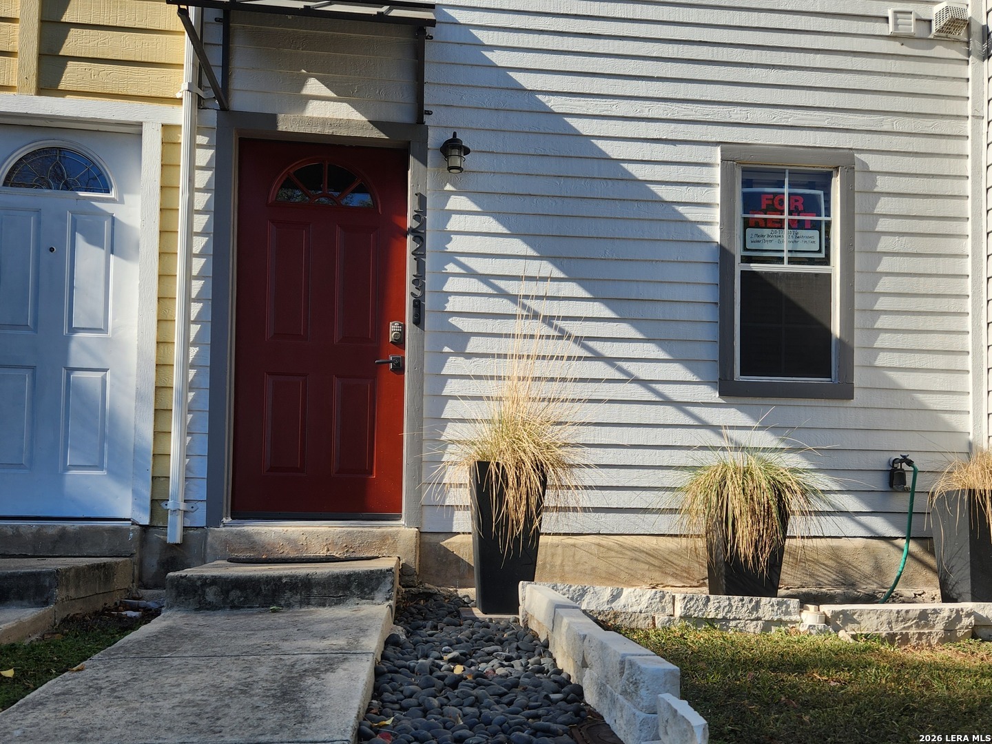 12213 Magnolia Blossom