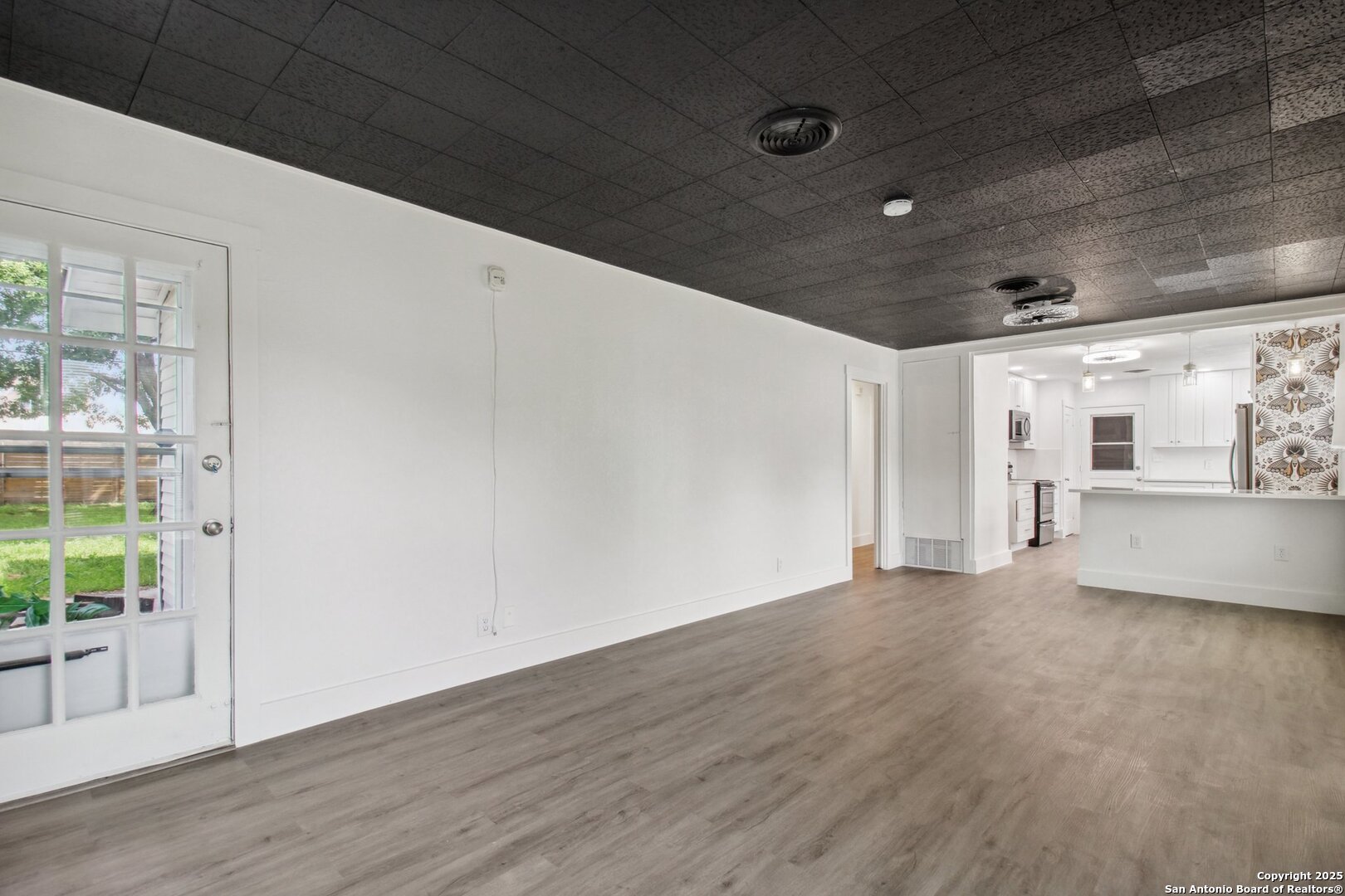 542 Williamsburg